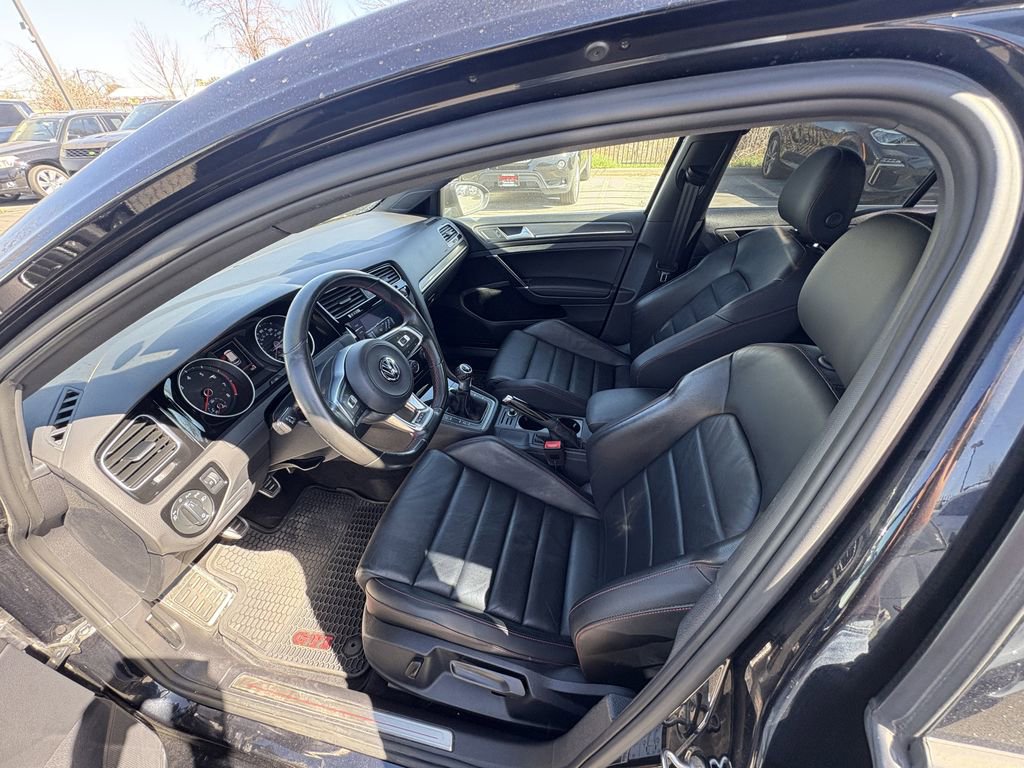 Used 2021 Volkswagen GTI Autobahn FWD image 3