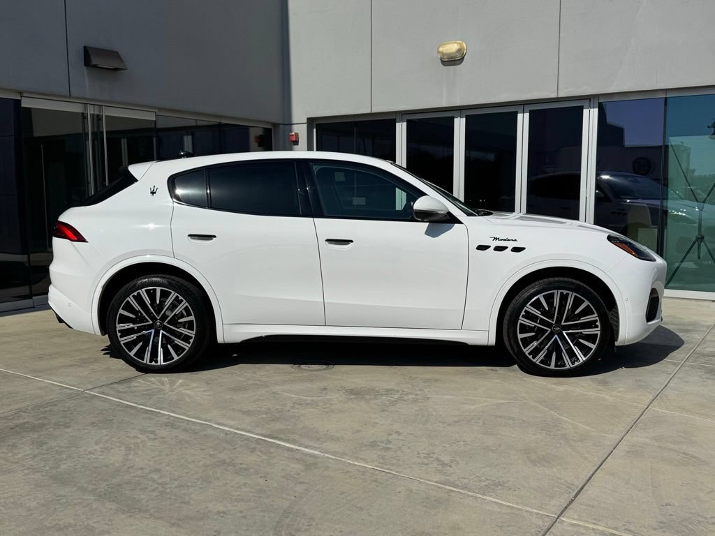 Used 2025 Maserati Grecale Modena AWD/4WD image 9