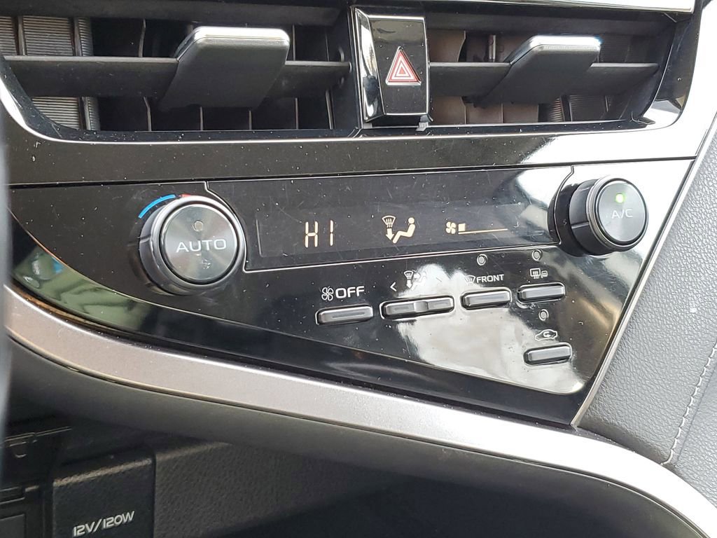 Used 2021 Toyota Camry SE image 21