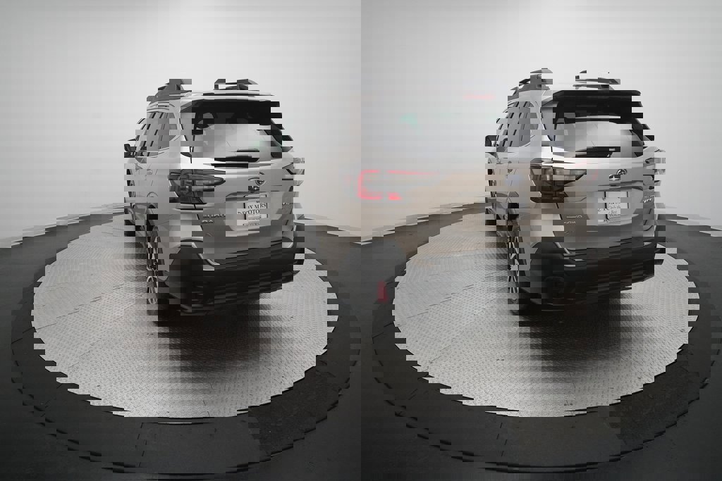 Used 2020 Subaru Outback Premium image 35