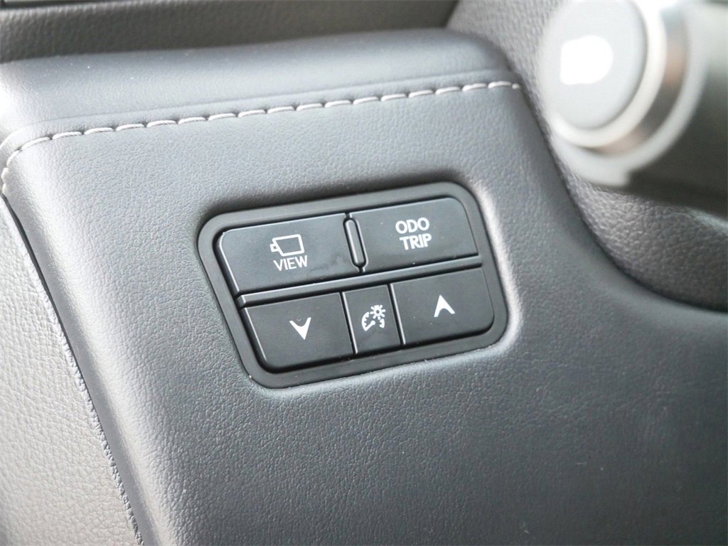 Used 2022 Lexus LX 600 F Sport image 16