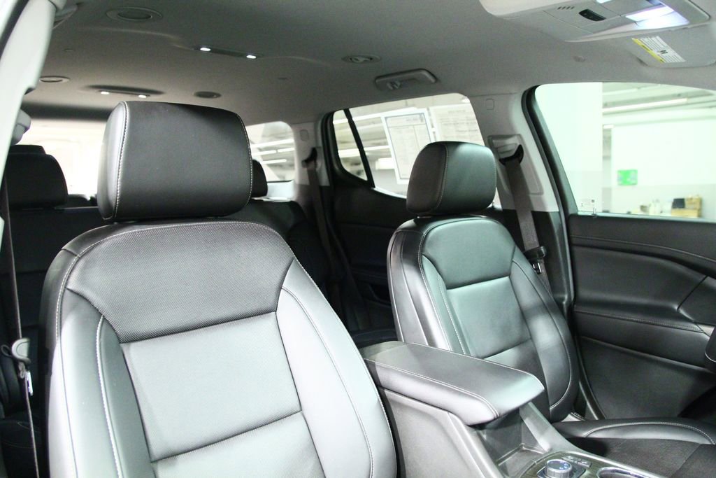 Used 2022 GMC Acadia SLT w/ Elevation Edition image 24