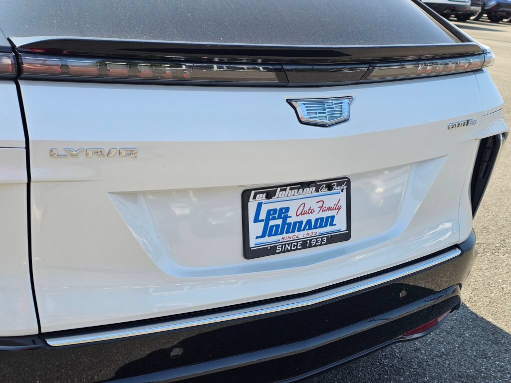 Used 2024 Cadillac Lyriq Luxury AWD/4WD image 26