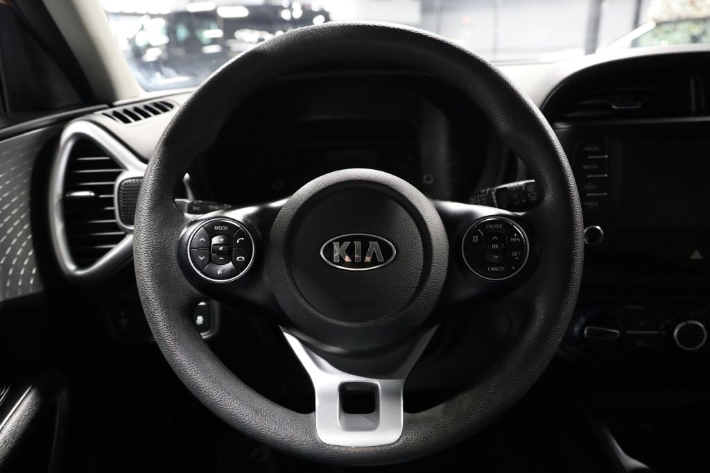 Used 2021 Kia Soul LX image 22