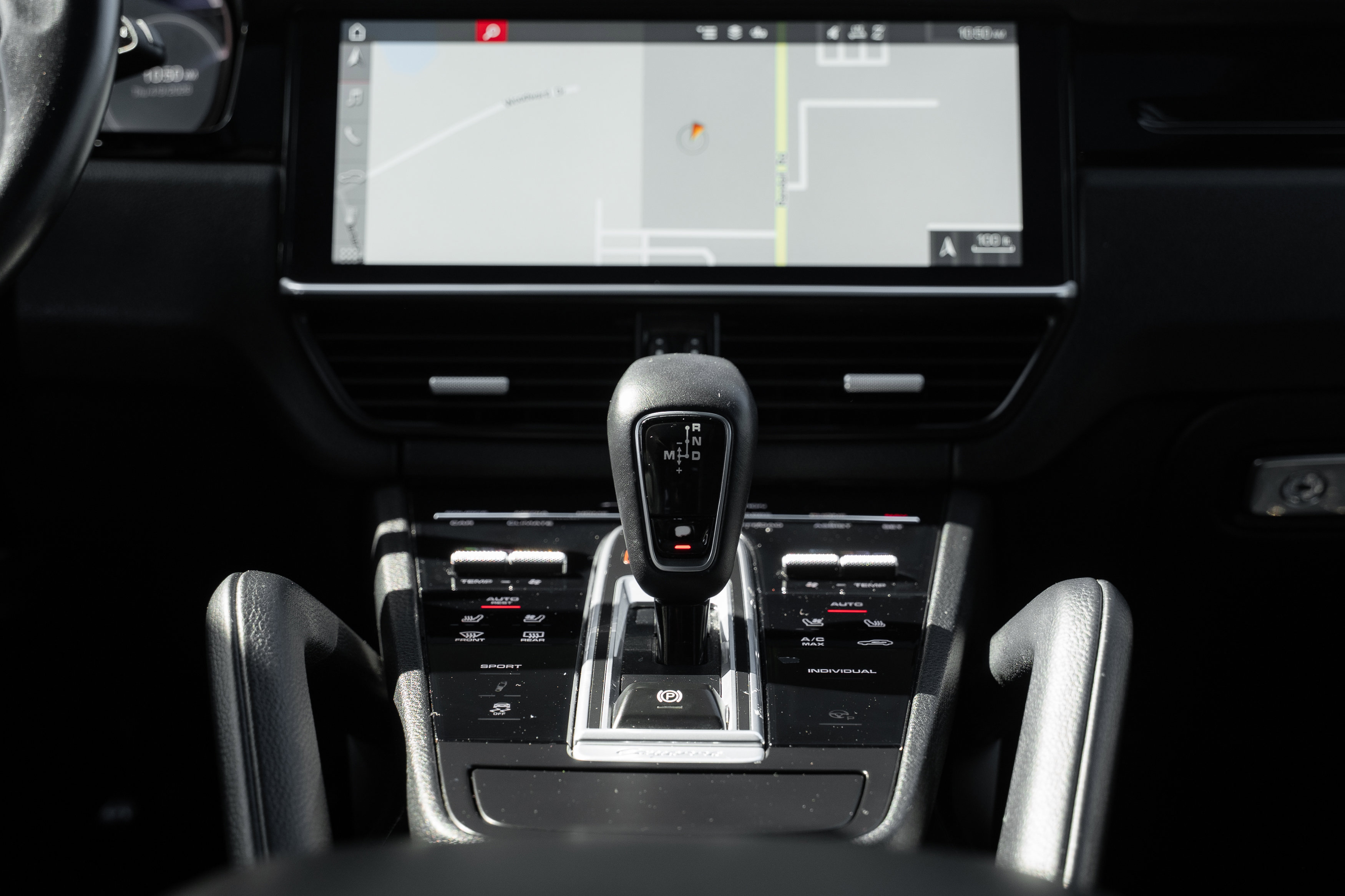 Used 2020 Porsche Cayenne image 15