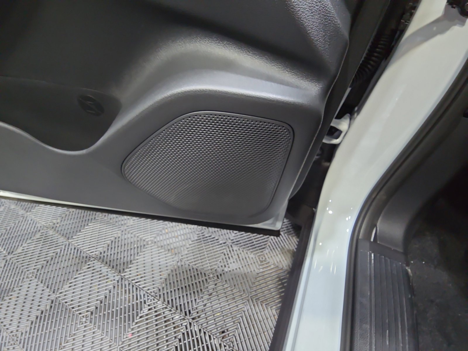 New 2026 Nissan Rogue SV image 27