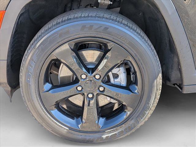 Used 2022 Jeep Grand Cherokee L Laredo image 9