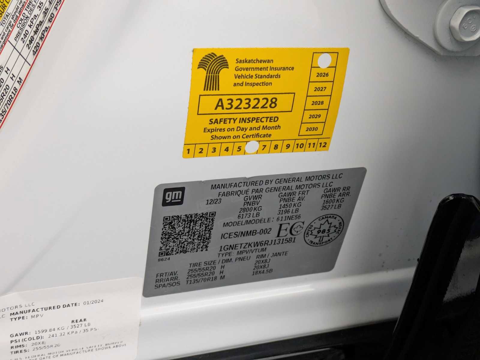 Used 2024 Chevrolet Traverse Premier w/ Redline Edition AWD/4WD image 36