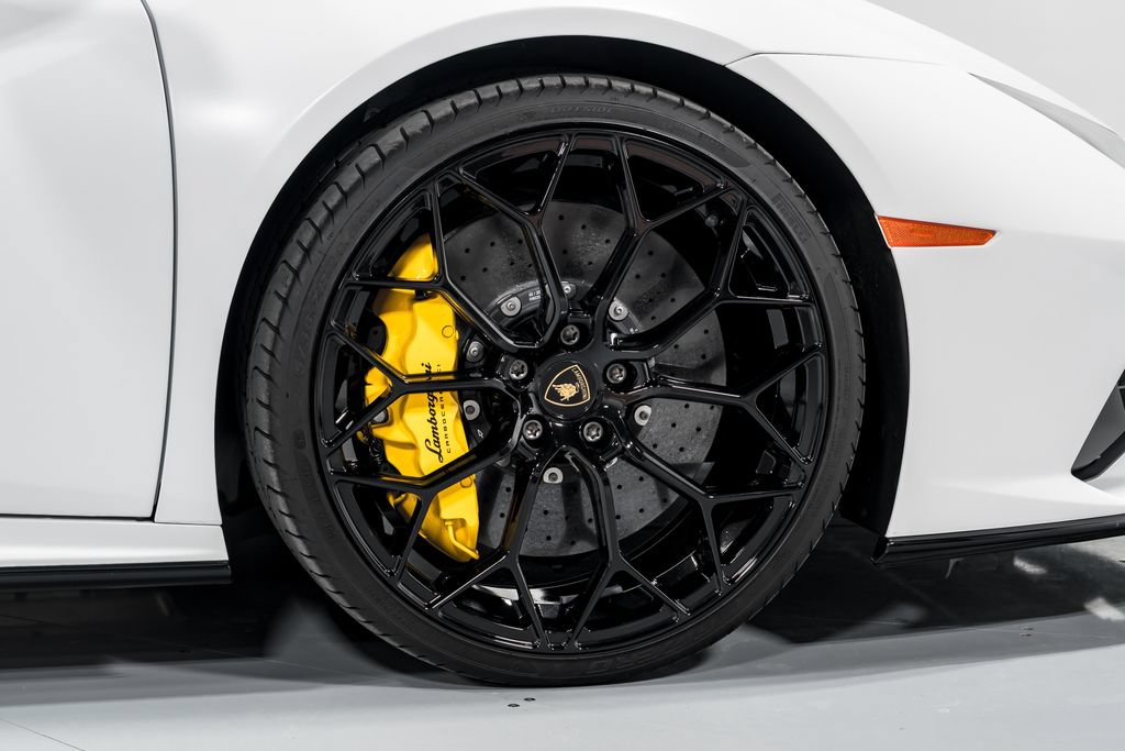 Used 2022 Lamborghini Huracan EVO AWD/4WD image 46