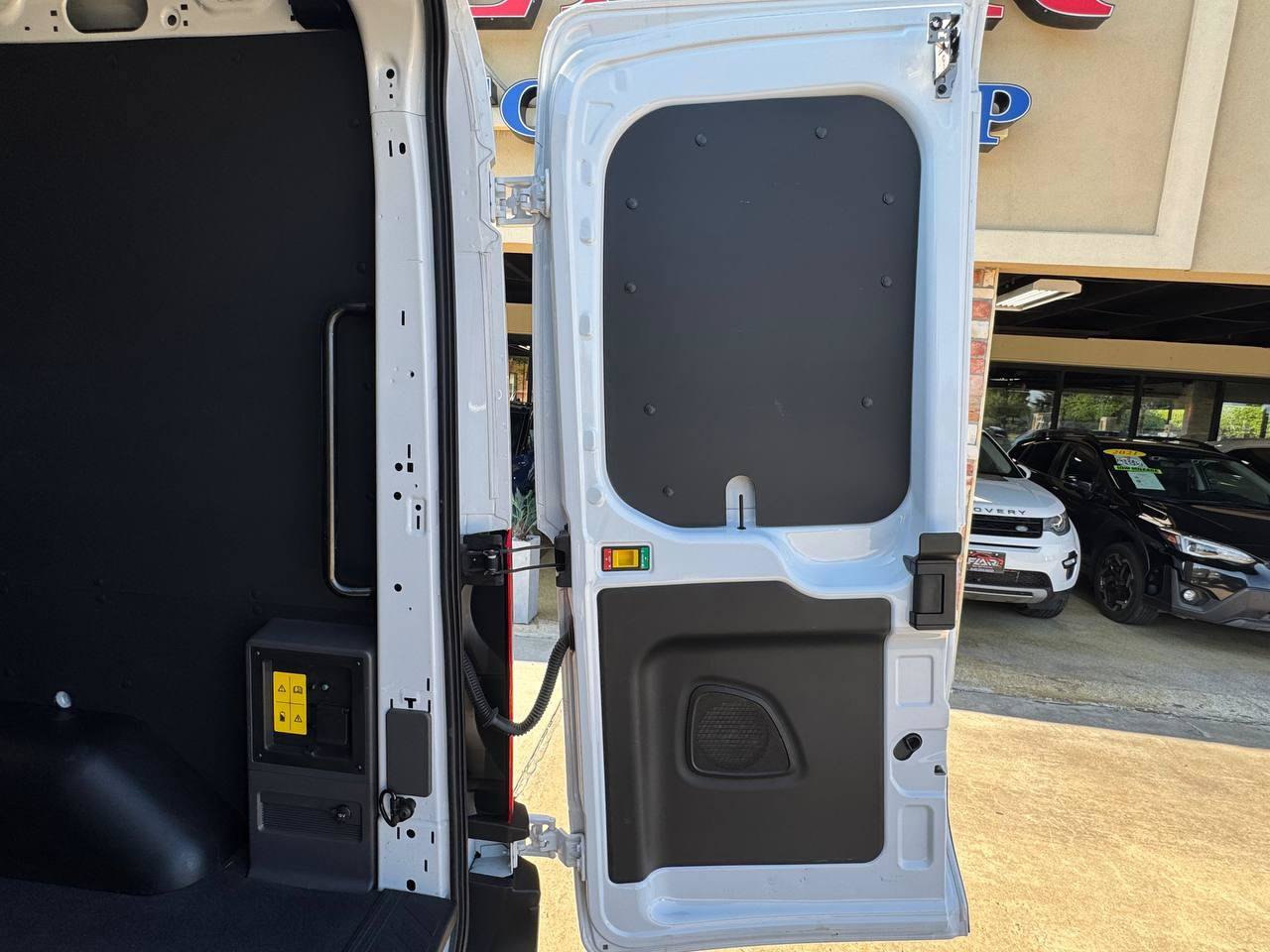 Used 2022 Ford E-Transit Medium Roof w/ Load Area Protection Package RWD image 18