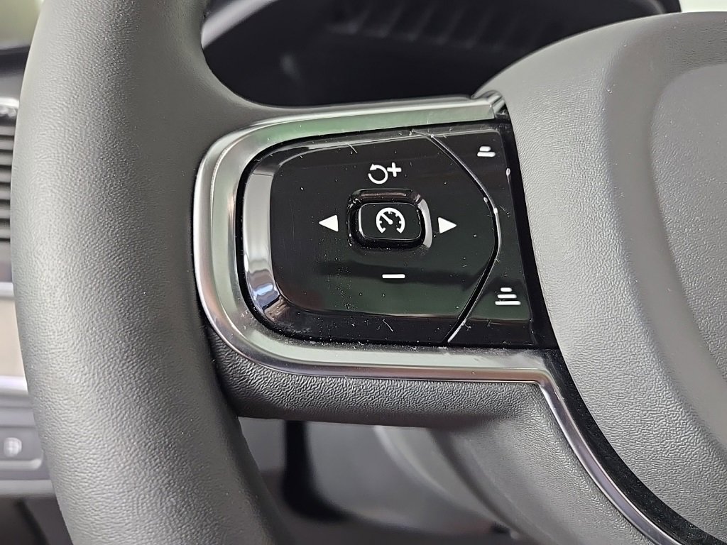 Certified 2024 Volvo XC90 T8 Ultimate w/ Lounge Package image 34