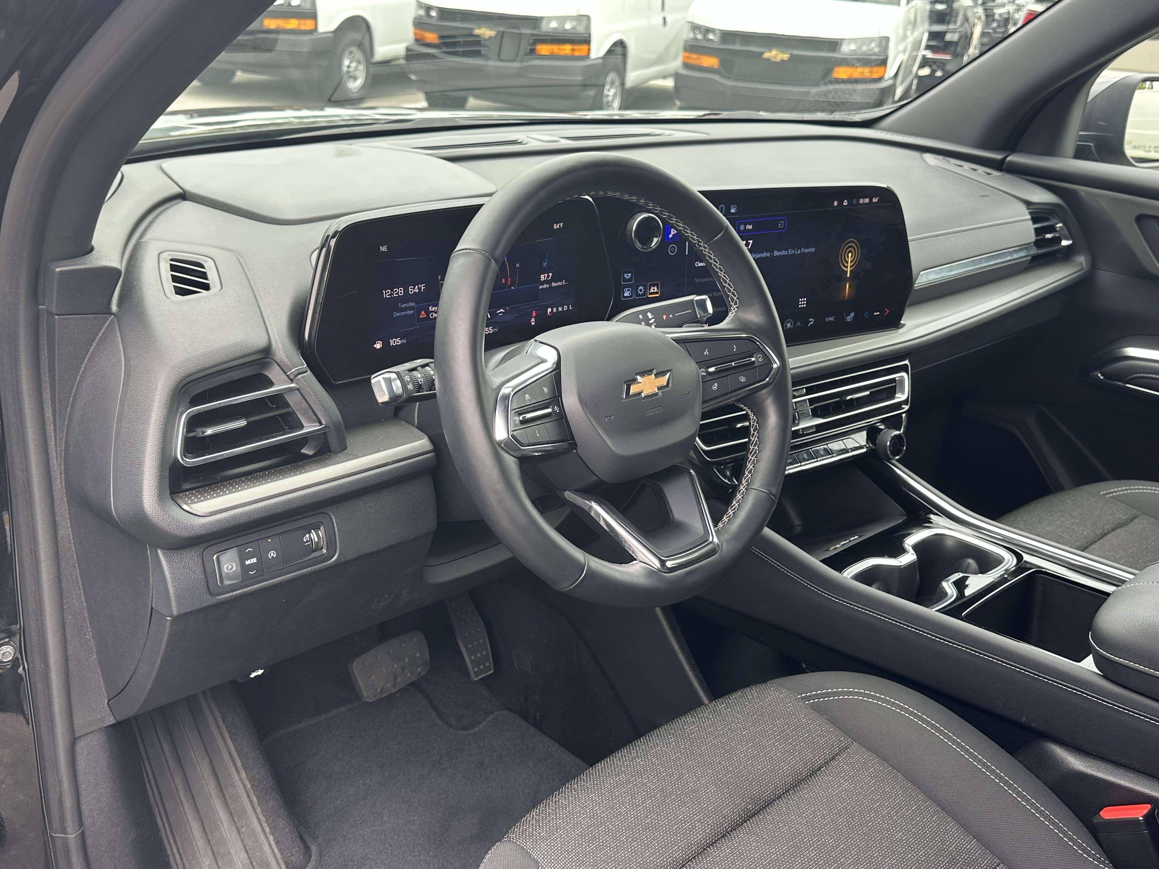 Certified 2025 Chevrolet Traverse LT image 17