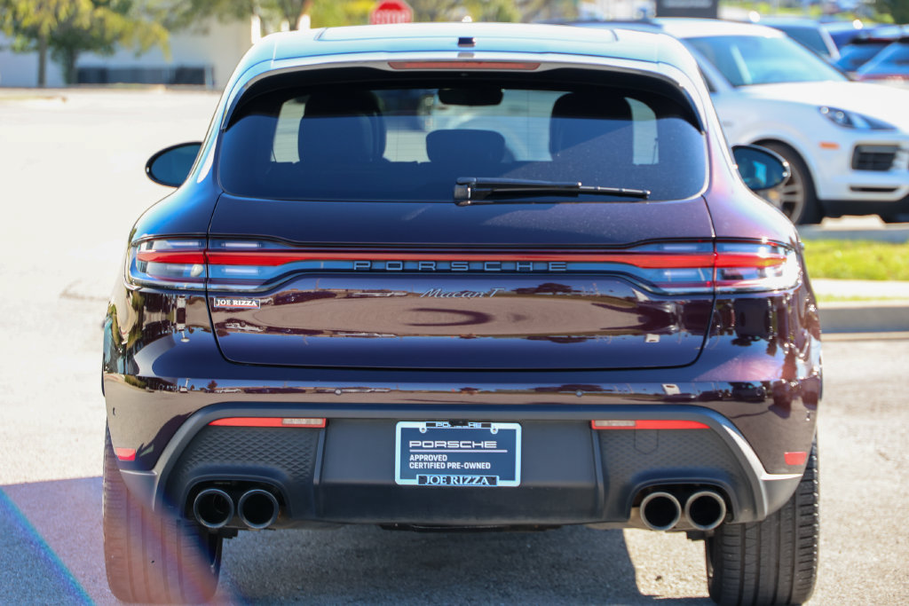 Certified 2023 Porsche Macan Turbo AWD/4WD image 13