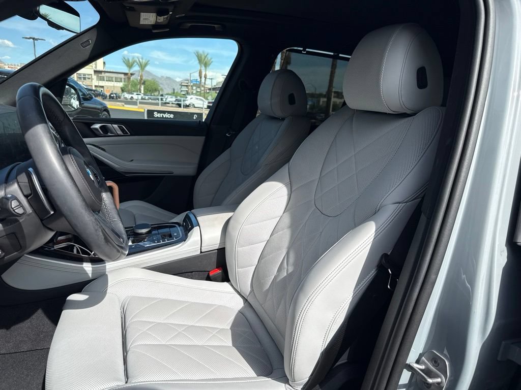 Used 2024 BMW X5 sDrive40i w/ M Sport Package RWD image 10