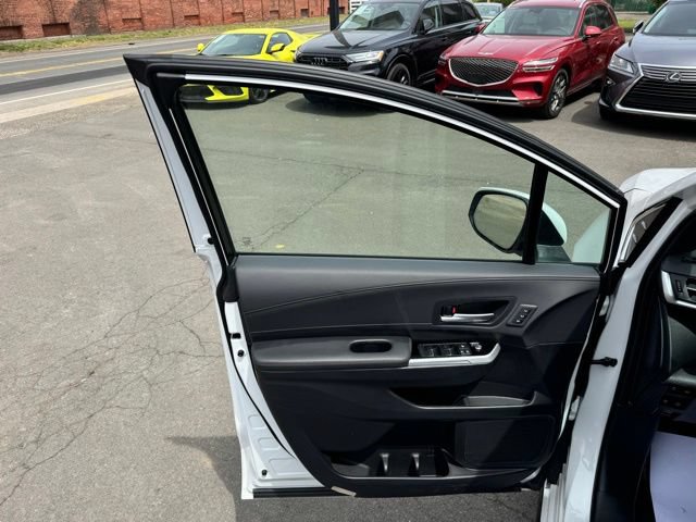 Used 2025 Toyota Sienna Platinum AWD/4WD image 46