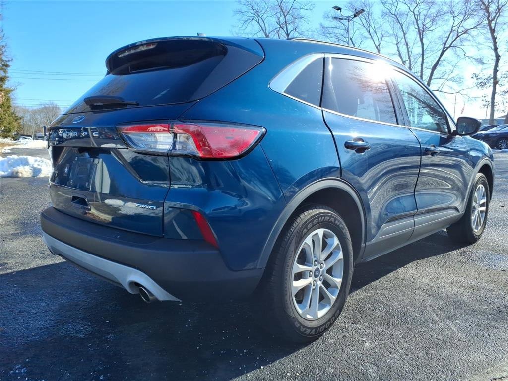 Certified 2020 Ford Escape SE image 2