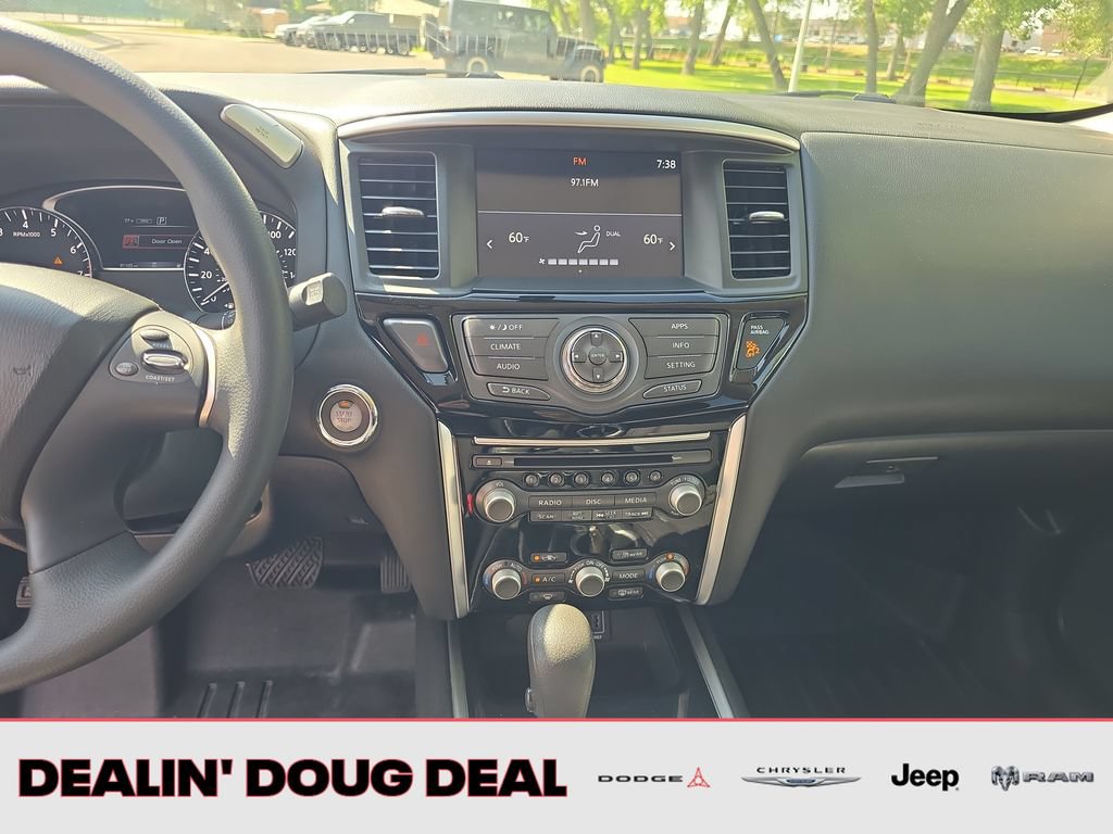 Used 2018 Nissan Pathfinder S AWD/4WD image 17