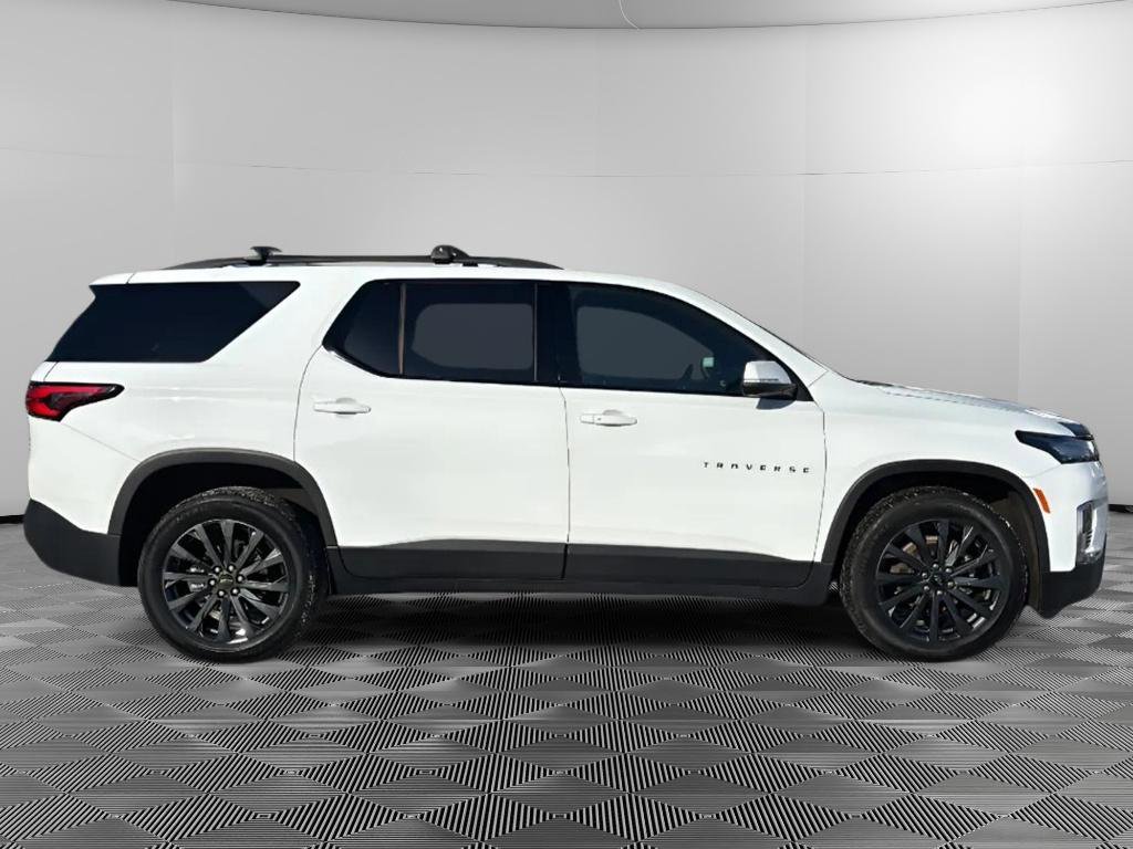 Used 2023 Chevrolet Traverse RS w/ LPO, Floor Liner Package image 6