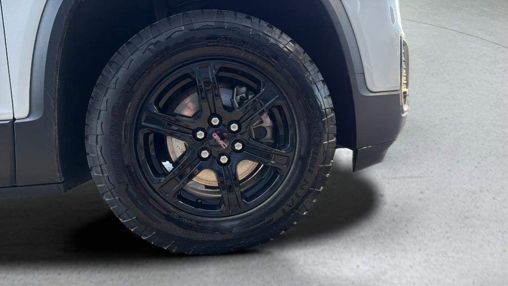 Used 2023 GMC Acadia AT4 w/ Technology Package image 12