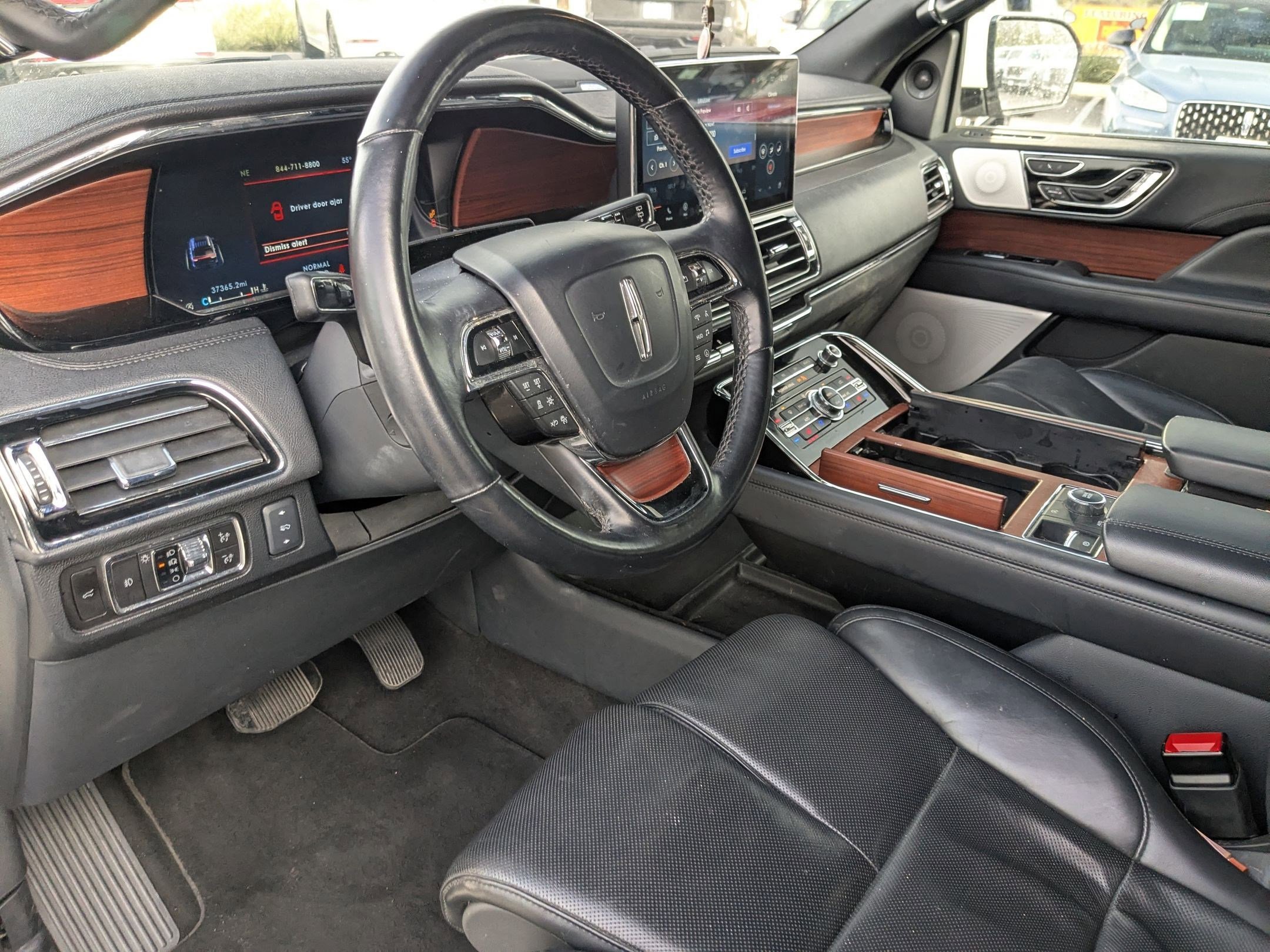Used 2023 Lincoln Navigator Reserve image 10