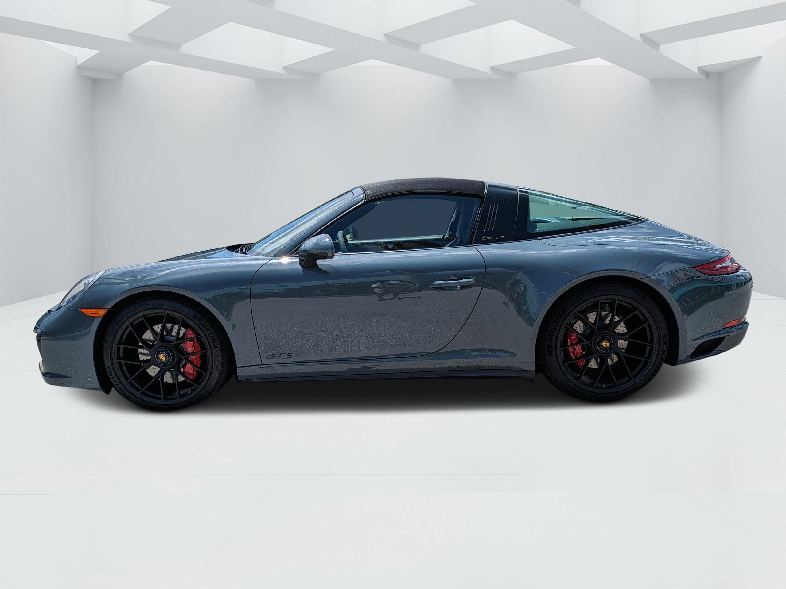 Used 2018 Porsche 911 Targa 4 GTS AWD/4WD image 6
