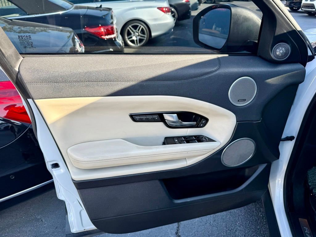 Used 2016 Land Rover Range Rover Evoque HSE image 12