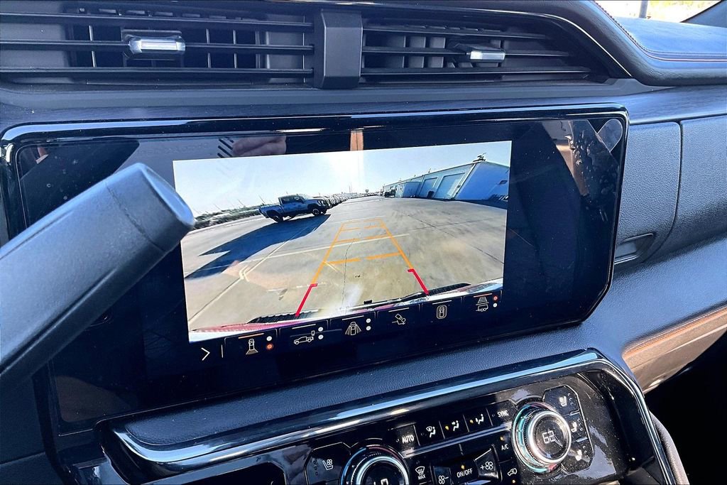 Used 2024 GMC Sierra 2500 AT4 w/ AT4 Premium Plus Package AWD/4WD image 30