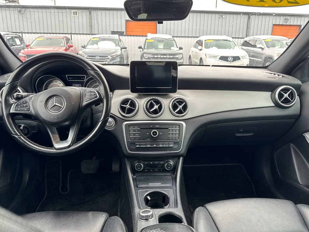 Used 2017 Mercedes-Benz GLA 250 image 12