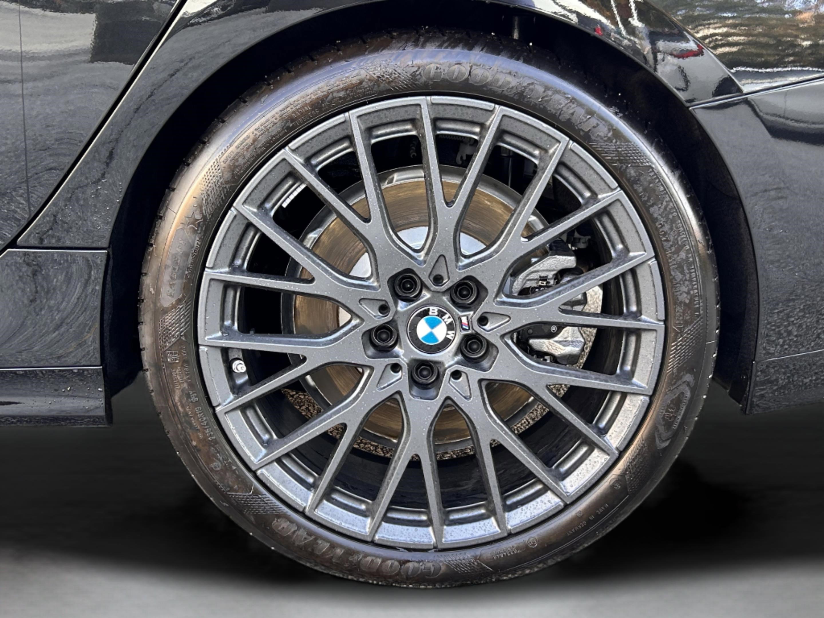 Used 2025 BMW M235i xDrive w/ M Performance Package image 32