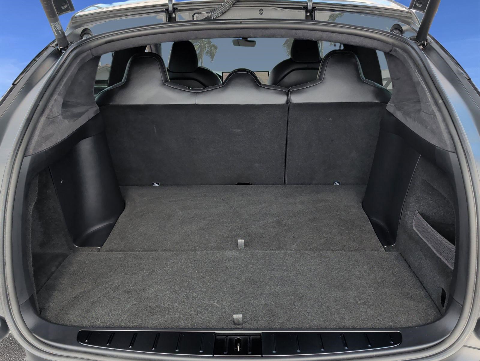 Used 2024 Tesla Model X image 25