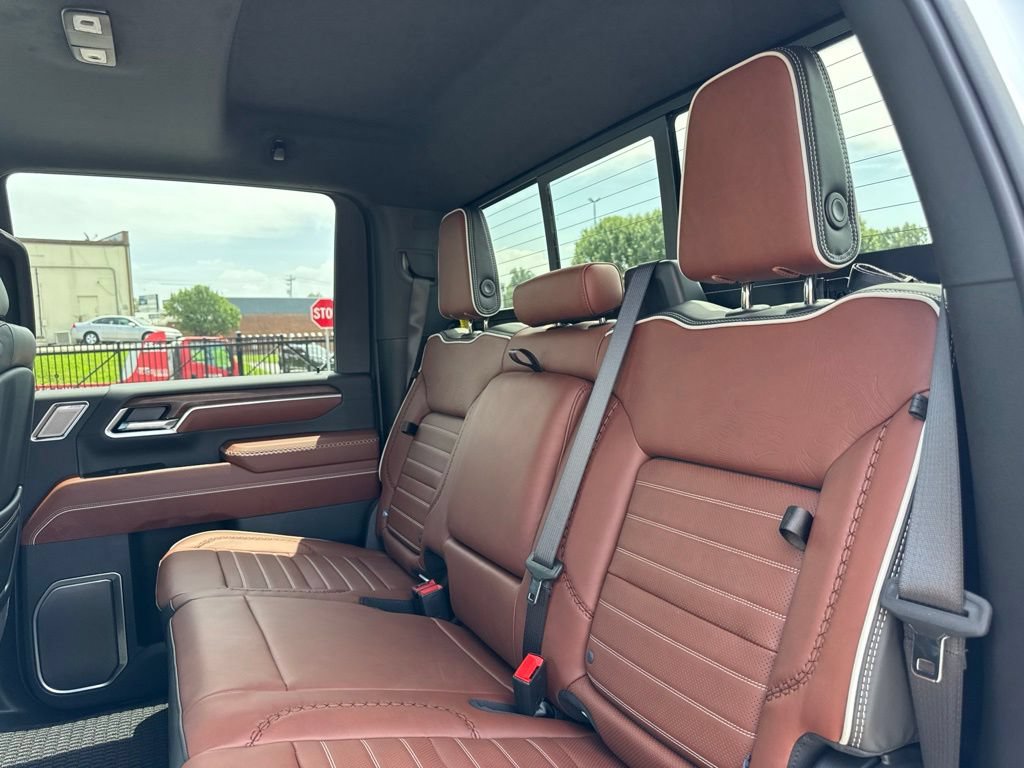 New 2026 GMC Sierra 3500 Denali Ultimate AWD/4WD image 30