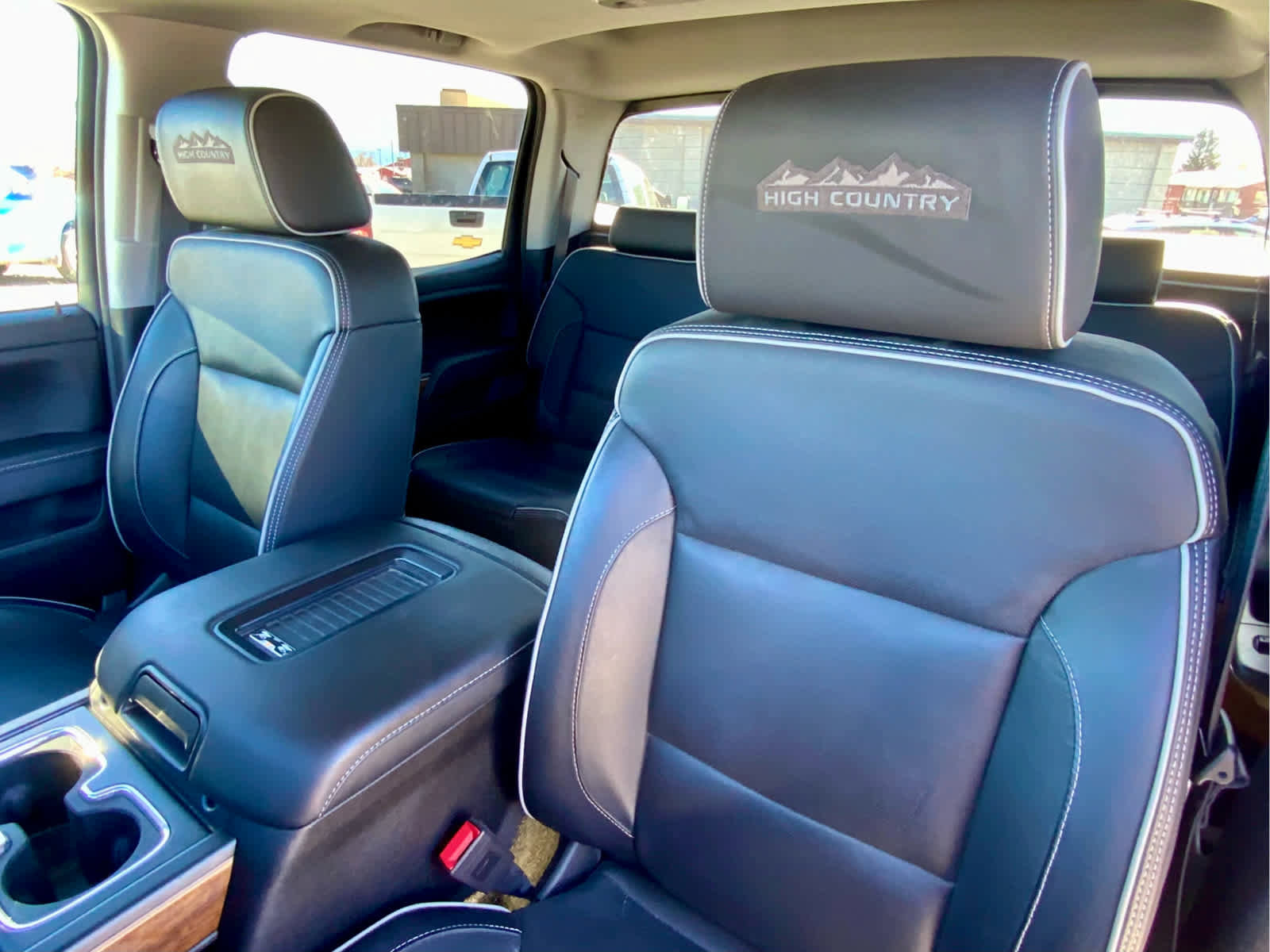 Used 2018 Chevrolet Silverado 1500 High Country AWD/4WD image 25