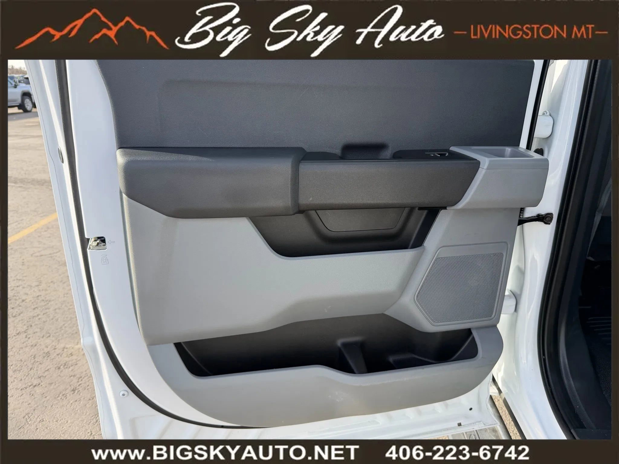 Used 2024 Ford F250 XL w/ XL Chrome Package image 16