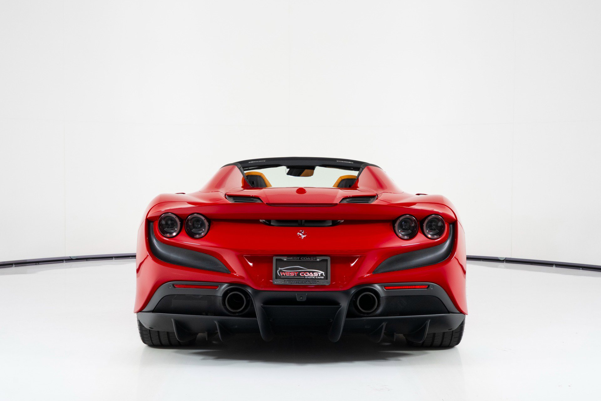 Used 2021 Ferrari F8 Tributo image 4