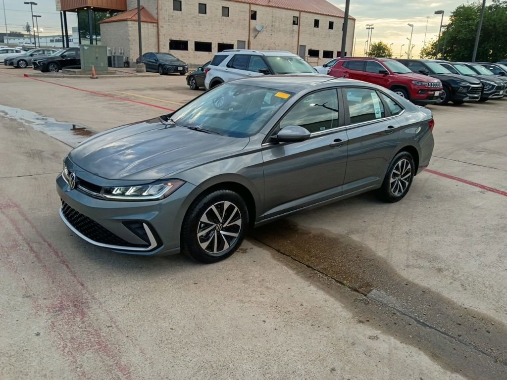 Used 2025 Volkswagen Jetta S FWD image 1