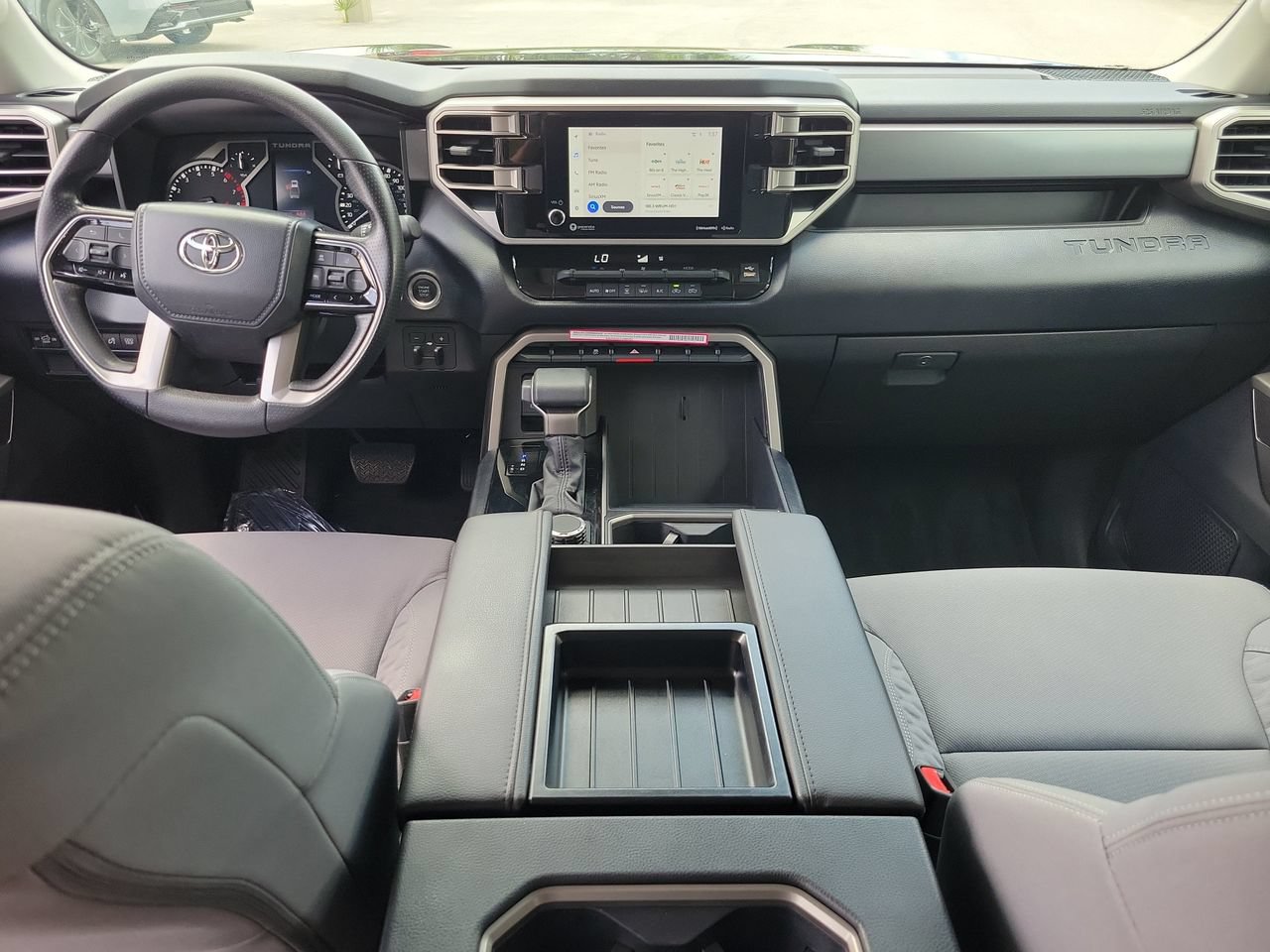Used 2024 Toyota Tundra SR5 AWD/4WD image 10