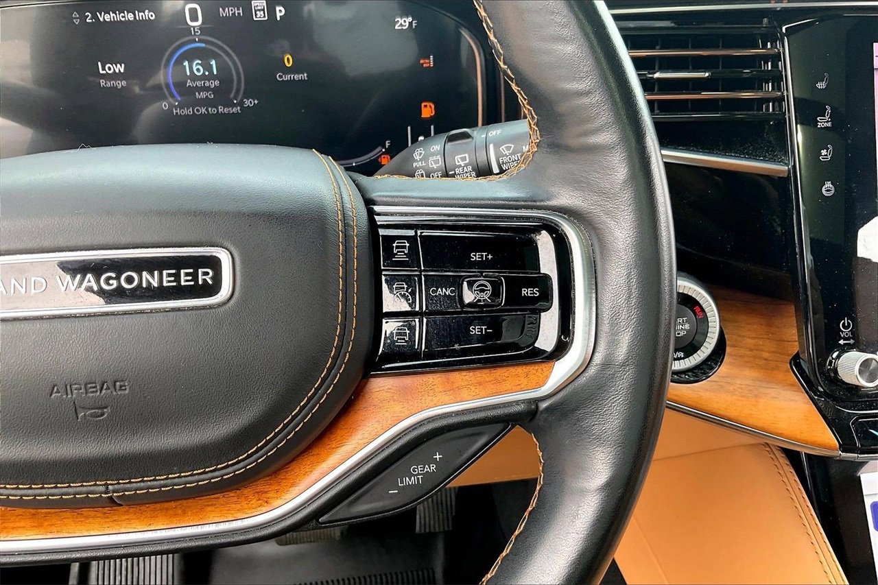 Used 2022 Jeep Grand Wagoneer Series III image 33