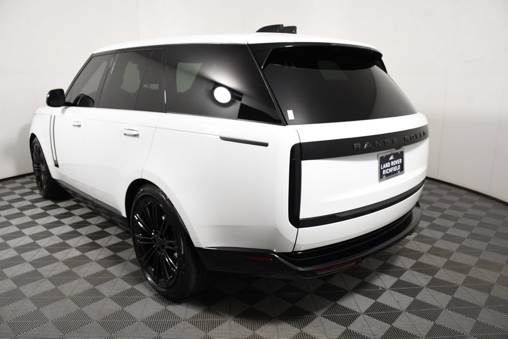Used 2026 Land Rover Range Rover SE AWD/4WD image 4
