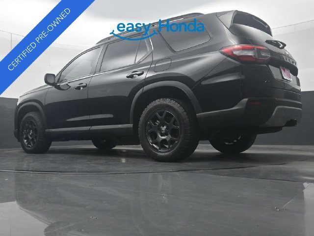 Used 2025 Honda Pilot TrailSport image 36