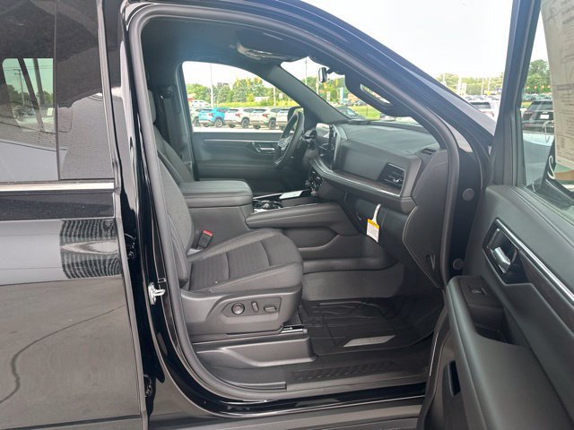 New 2026 Chevrolet Suburban LS w/ LPO, Dark Essentials Package AWD/4WD image 27