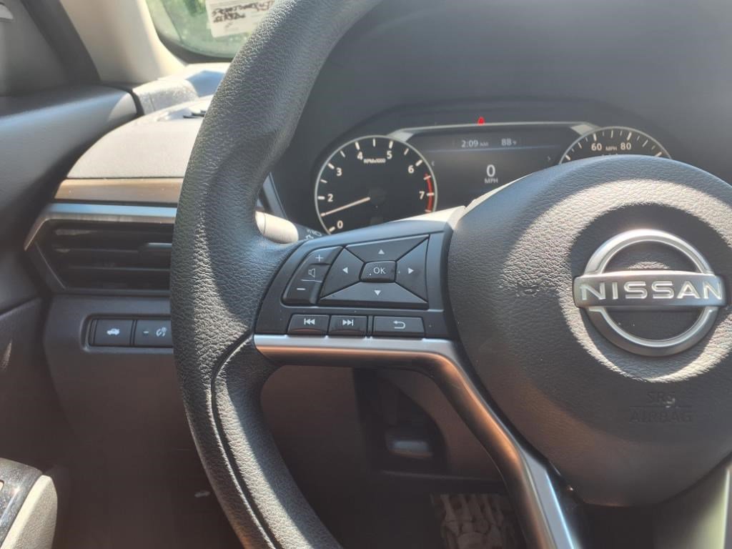 Used 2023 Nissan Altima 2.5 SV image 17