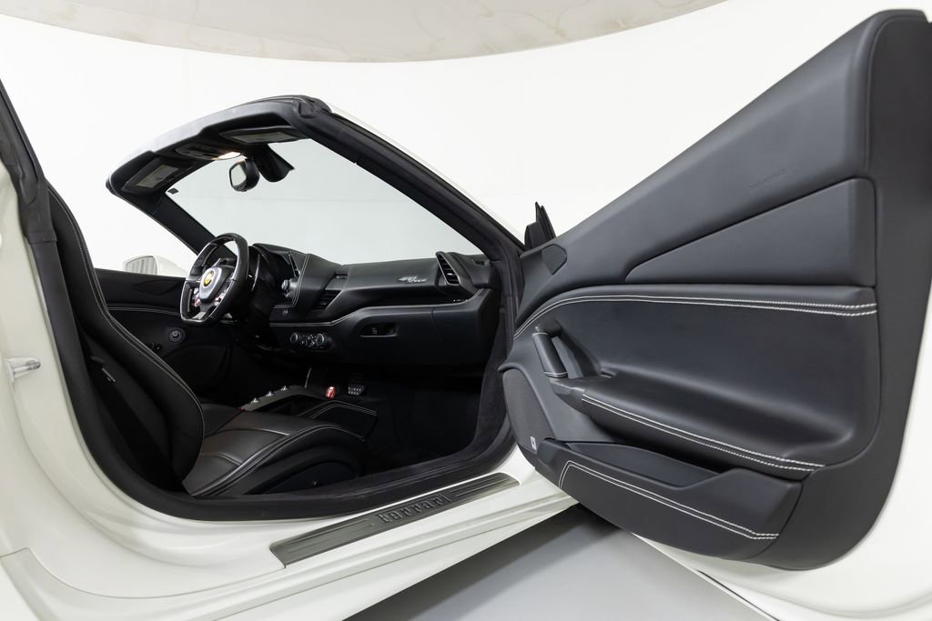 Used 2016 Ferrari 488 Spider RWD image 40