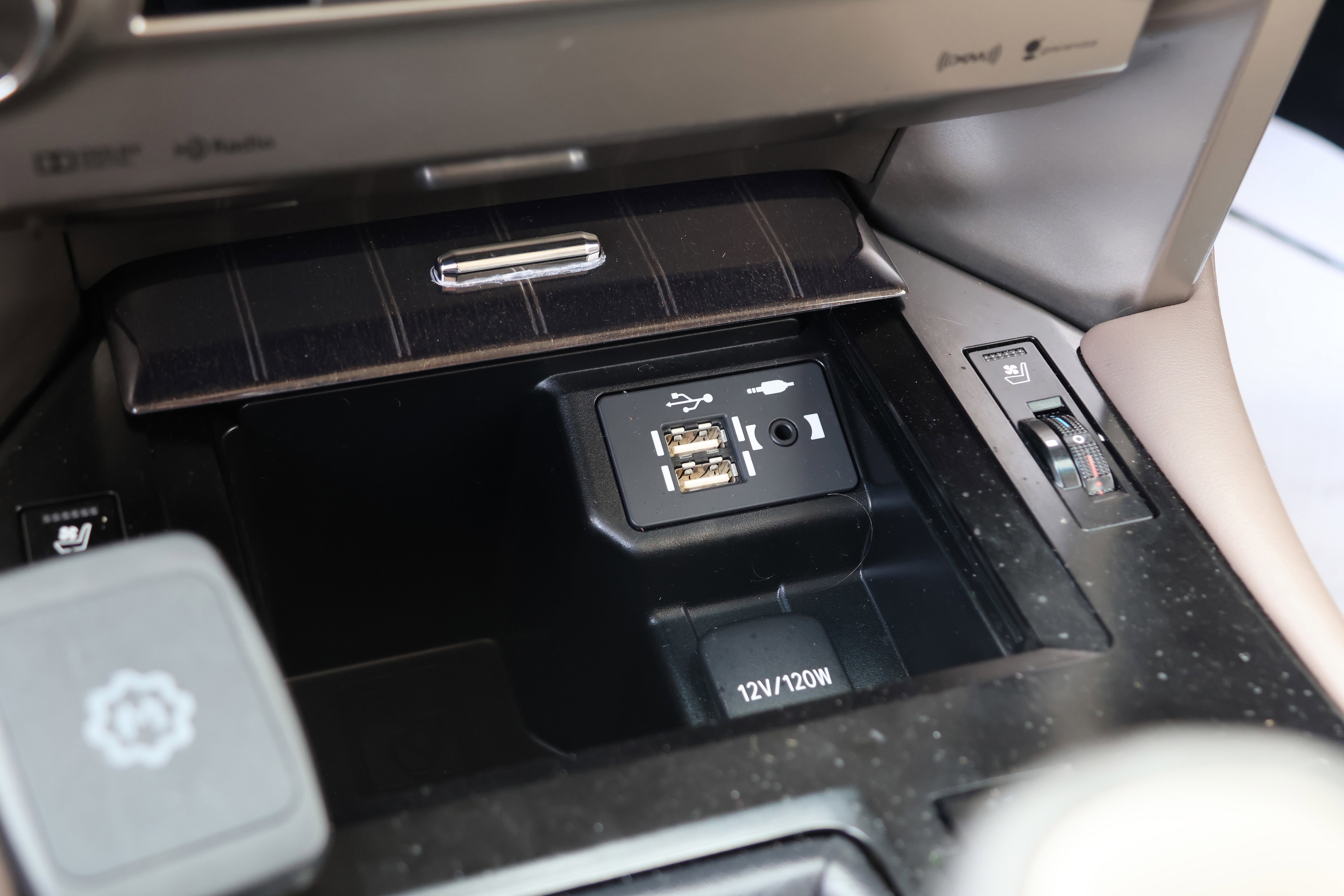 Used 2020 Lexus GX 460 Premium image 27