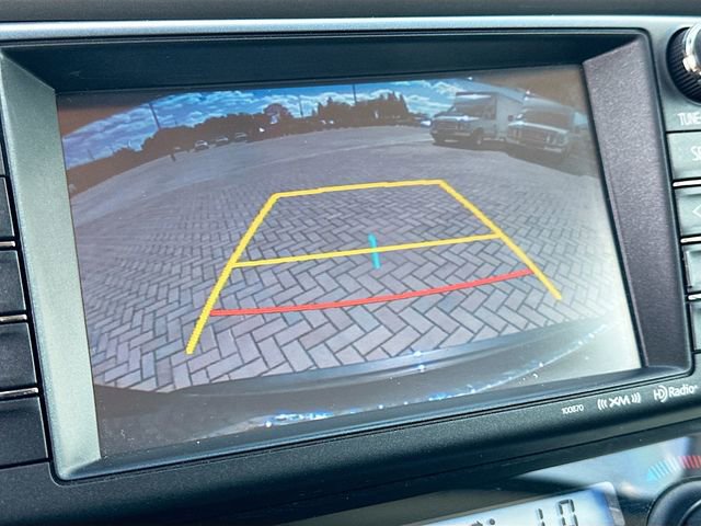 Used 2018 Toyota RAV4 XLE FWD image 14