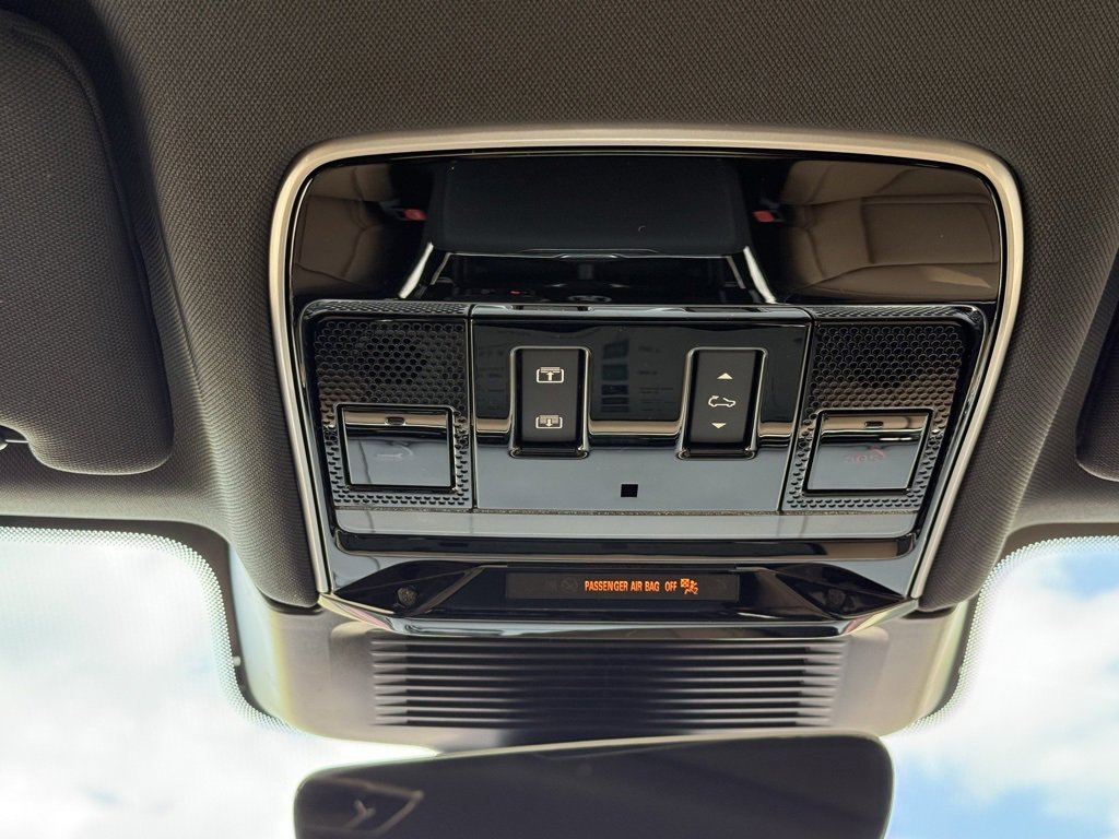 New 2025 Land Rover Range Rover Sport Dynamic SE image 21