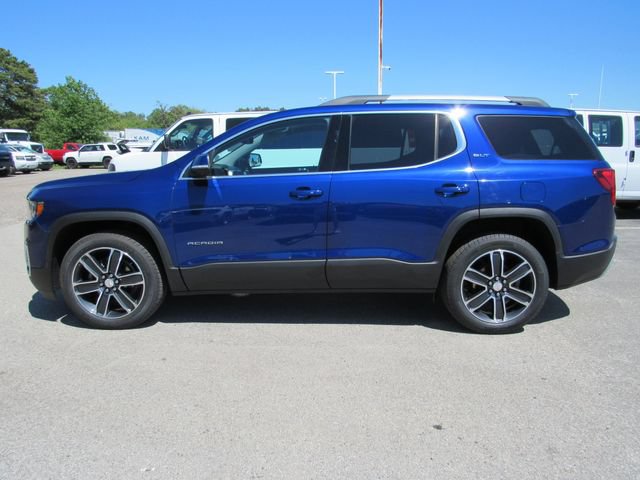 Used 2023 GMC Acadia SLT w/ Technology Package AWD/4WD image 3