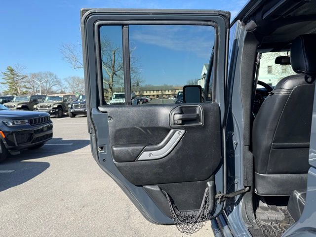 Used 2016 Jeep Wrangler Unlimited Rubicon image 24