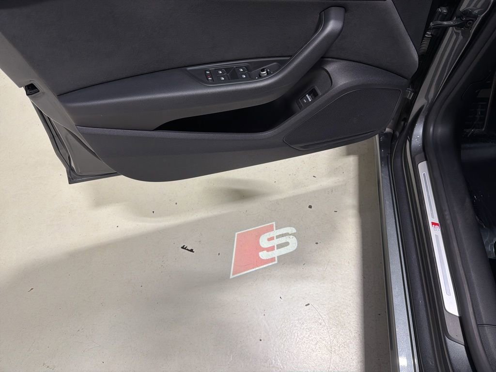 Used 2022 Audi S5 Premium w/ Convenience Package image 10