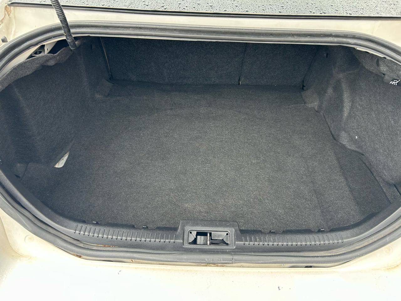 Used 2010 Mercury Milan Premier image 17