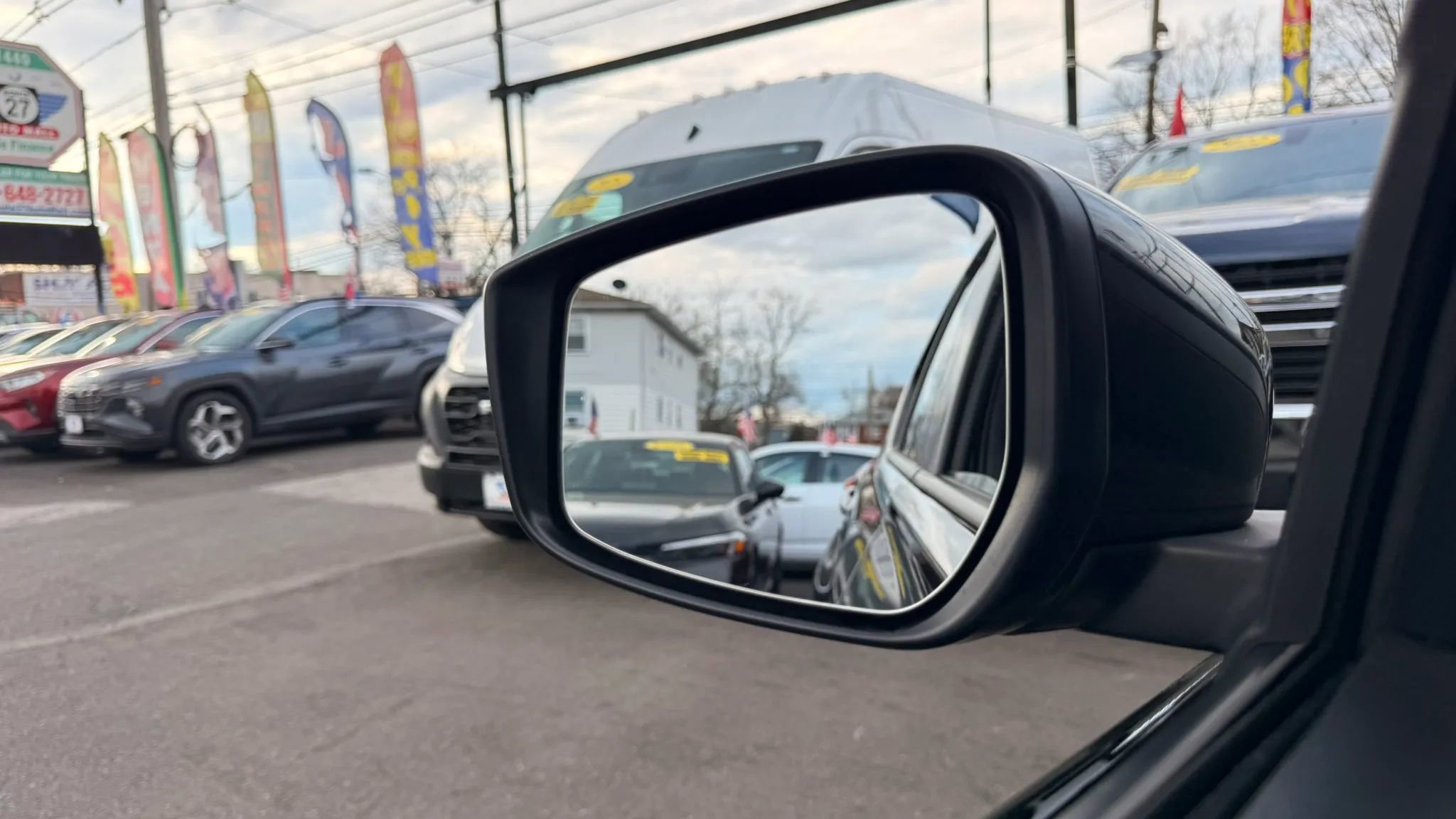 Used 2024 Nissan Kicks SV FWD image 25